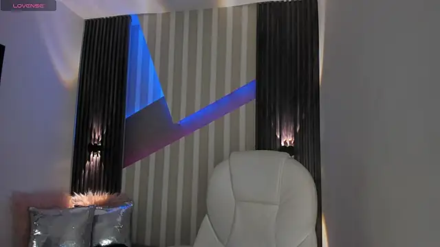 emily layton online show from 01.14.25