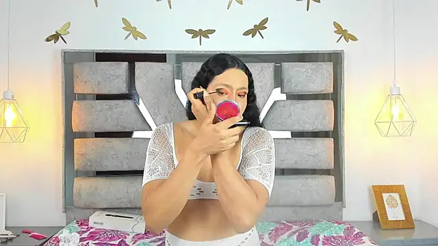 Snapshot of Alison_Chan_ chatting on 12.18.25 Alison Chan online show from 12.18.25