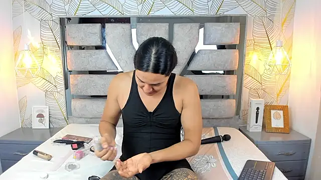 Snapshot of Alison_Chan_ chatting on 02.14.26 Alison Chan online show from 02.14.26