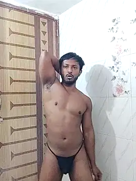 Snapshot of HunkyAriyan chatting on 02.18.25 HunkyAriyan online show from 02.18.25