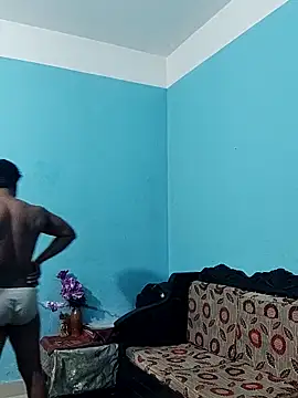 Snapshot of HunkyAriyan chatting on 03.07.25 HunkyAriyan online show from 03.07.25