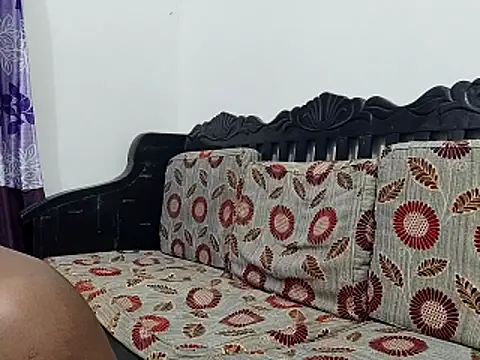 HunkyAriyan online show from 12.22.25