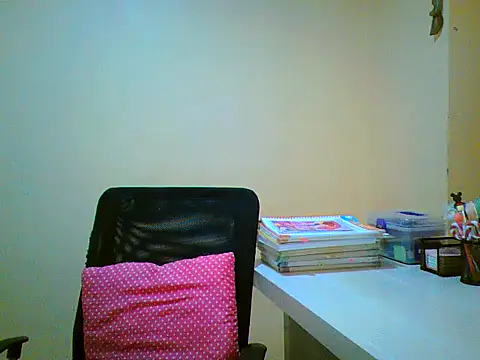 Snapshot of maliamiller chatting on 02.12.26 maliamiller online show from 02.12.26