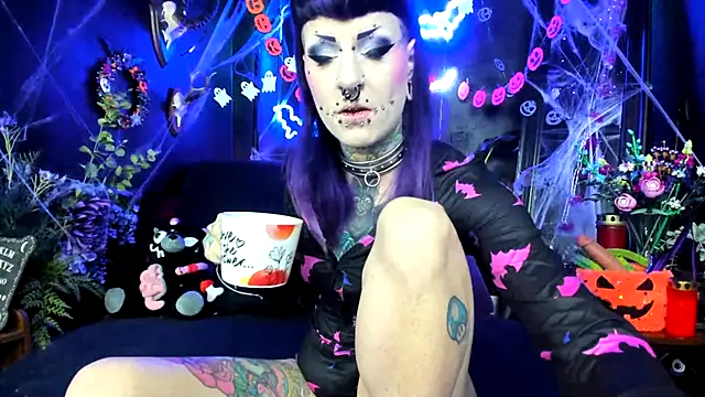Purple Coffin666 online show from 10.11.25