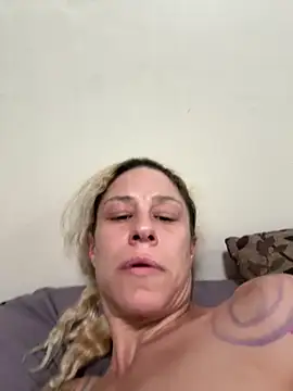 Snapshot of SunnyRays69 chatting on 11.19.25 SunnyRays69 online show from 11.19.25