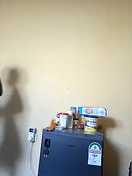 Juicylittle slute online show from 11.06.25