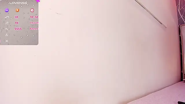 Snapshot of vanessa_guzman2 chatting on 02.26.25 vanessa guzman2 online show from 02.26.25