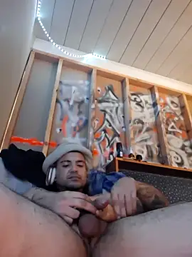 Snapshot of KeptupHack chatting on 11.05.25 KeptupHack online show from 11.05.25