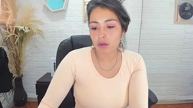 Aisha 09 online show from 02.21.25