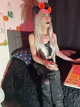 DOMINANT TEACHER KAROL online show from 10.25.25