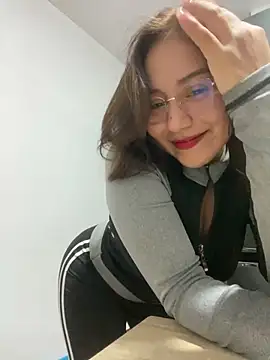 Snapshot of kittyfresita chatting on 01.08.25 kittyfresita online show from 01.08.25
