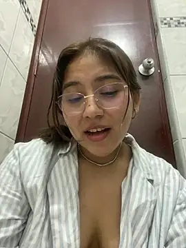 Snapshot of kittyfresita chatting on 01.09.25 kittyfresita online show from 01.09.25