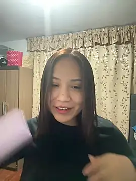 Snapshot of kittyfresita chatting on 01.17.25 kittyfresita online show from 01.17.25