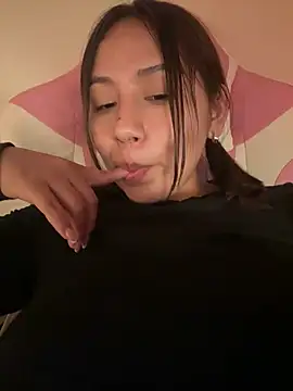 Snapshot of kittyfresita chatting on 01.19.25 kittyfresita online show from 01.19.25