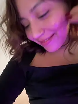 Snapshot of kittyfresita chatting on 02.02.25 kittyfresita online show from 02.02.25