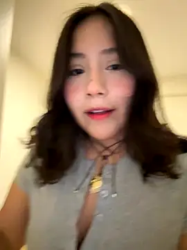 Snapshot of kittyfresita chatting on 10.15.25 kittyfresita online show from 10.15.25