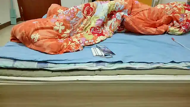 huzi518 online show from 10.21.25