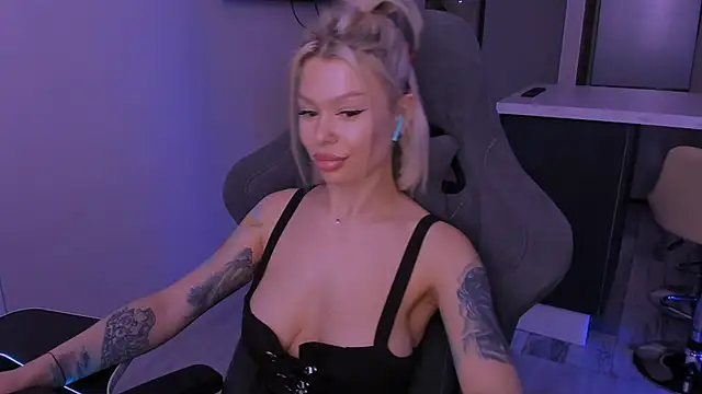 Snapshot of Sasha_Mason chatting on 01.30.25 Sasha Mason online show from 01.30.25