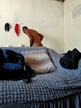 Snapshot of hotyoung24 chatting on 10.15.25 hotyoung24 online show from 10.15.25