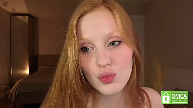 Snapshot of lulu_moonmoon chatting on 10.25.25 lulu moonmoon online show from 10.25.25