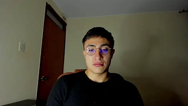 Leoknight online show from 02.15.25