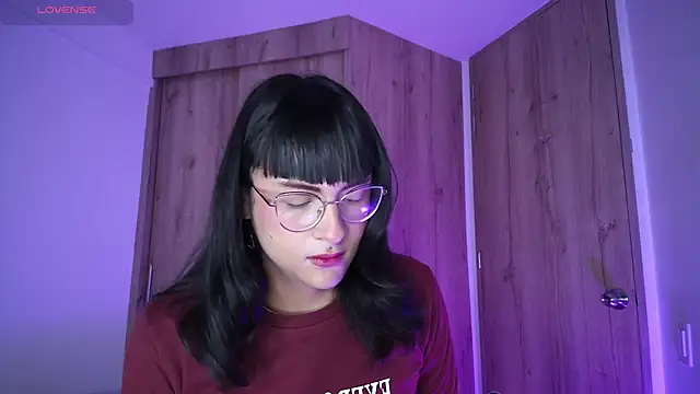 Snapshot of Kiitygirl chatting on 01.28.25 Kiitygirl online show from 01.28.25