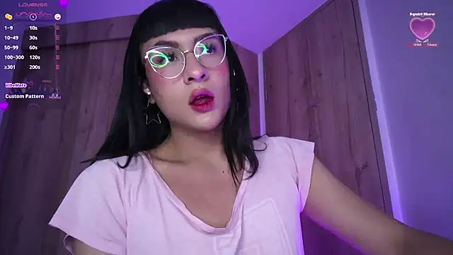 Snapshot of Kiitygirl chatting on 02.05.25 Kiitygirl online show from 02.05.25