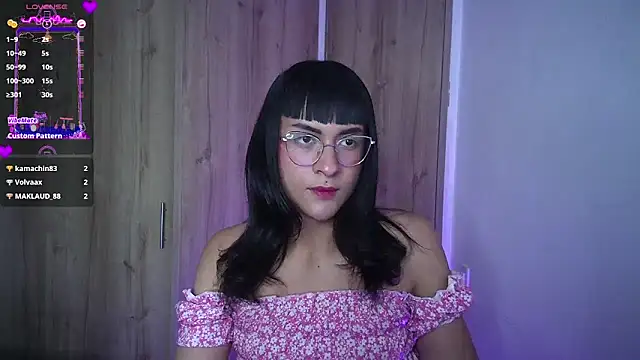 Snapshot of Kiitygirl chatting on 03.01.25 Kiitygirl online show from 03.01.25