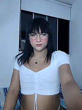 Snapshot of Kiitygirl chatting on 11.06.25 Kiitygirl online show from 11.06.25