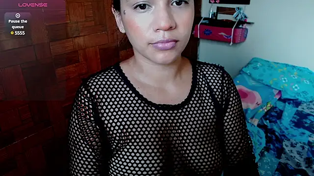 Snapshot of Mia_brunette26 chatting on 02.08.25 Mia brunette26 online show from 02.08.25