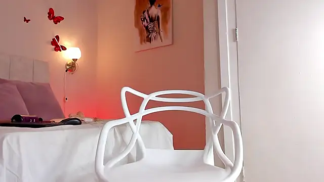 Snapshot of dani_skinny_ chatting on 03.19.25 dani skinny online show from 03.19.25