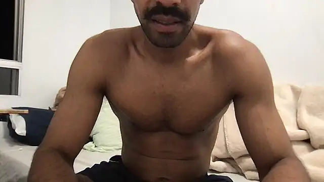 Snapshot of Lucascacaca chatting on 06.26.26 Lucascacaca online show from 06.26.26