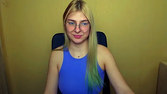 Luna Lush  online show from 02.06.25