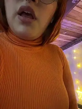 Snapshot of SophiaWeestt99 chatting on 11.02.25 SophiaWeestt99 online show from 11.02.25