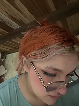 Snapshot of SophiaWeestt99 chatting on 11.06.25 SophiaWeestt99 online show from 11.06.25