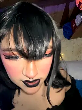 Snapshot of SophiaWeestt99 chatting on 11.16.25 SophiaWeestt99 online show from 11.16.25