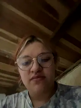 Snapshot of SophiaWeestt99 chatting on 11.23.25 SophiaWeestt99 online show from 11.23.25