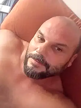 Snapshot of Javierchico chatting on 07.24.26 Javierchico online show from 07.24.26