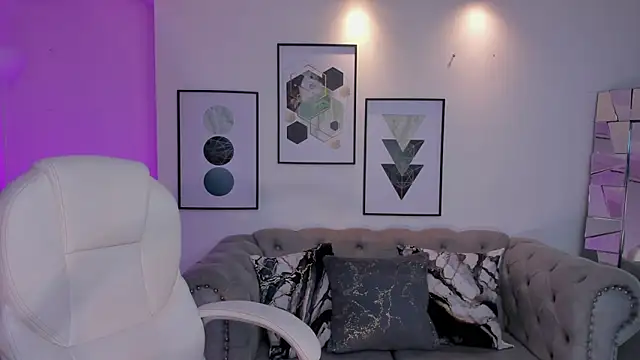 Shantaall  online show from 02.25.25