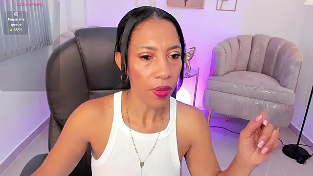 Shantaall  online show from 10.11.25