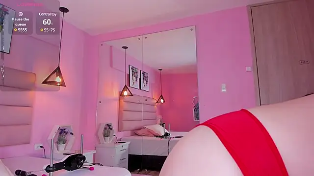 Snapshot of Katta_Gil chatting on 02.13.25 Katta Gil online show from 02.13.25