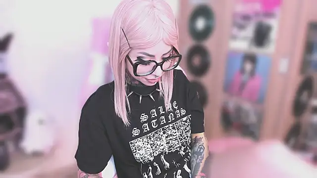 NikkiRamone online show from 01.09.26