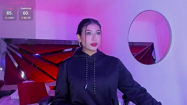 ZaraLim online show from 02.12.25