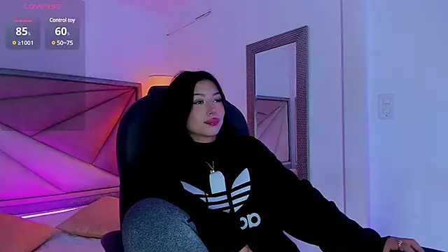 ZaraLim online show from 02.21.25