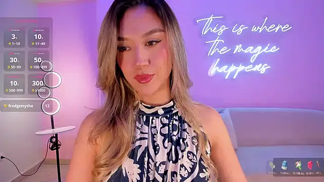 RebeccaHudson online show from 10.26.25