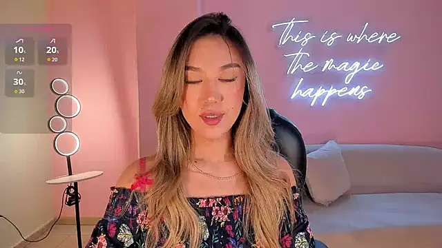 RebeccaHudson online show from 10.30.25