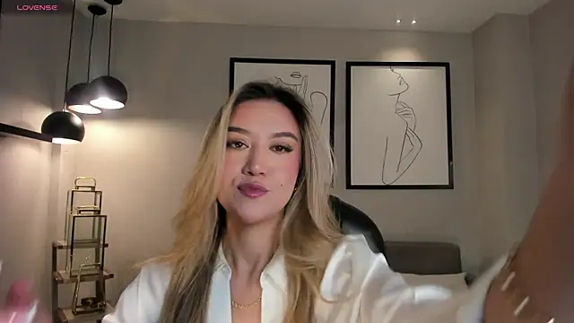 RebeccaHudson online show from 04.09.26