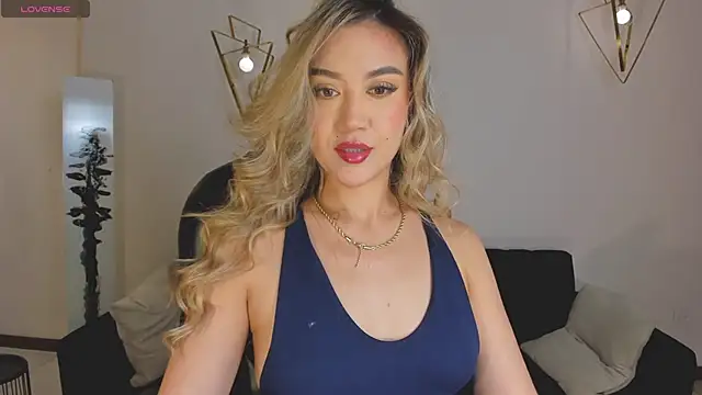 RebeccaHudson online show from 04.14.26