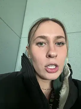 Snapshot of M1ssyk1ssy chatting on 01.14.25 M1ssyk1ssy online show from 01.14.25