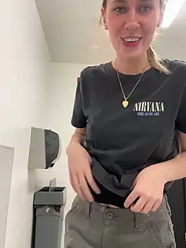 Snapshot of M1ssyk1ssy chatting on 01.15.25 M1ssyk1ssy online show from 01.15.25